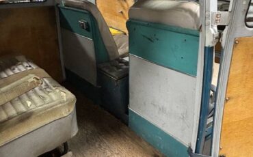 Volkswagen-bus-1967-blue-17