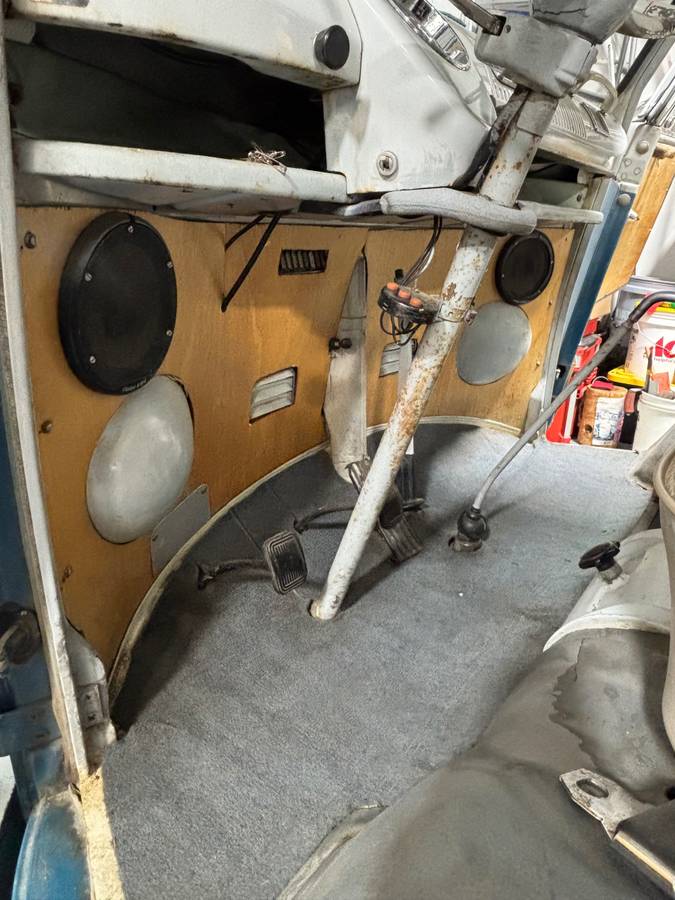 Volkswagen-bus-1967-blue-8