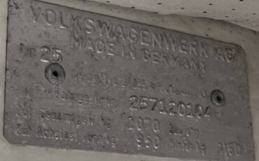 Volkswagen-bus-1967-white-8