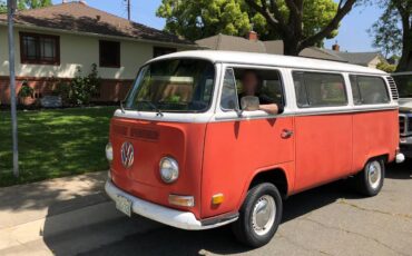 Volkswagen-bus-1972-red-1