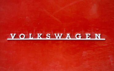 Volkswagen-bus-1972-red-3