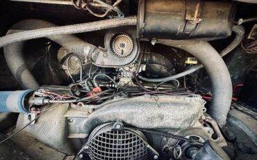 Volkswagen-bus-1972-red-5