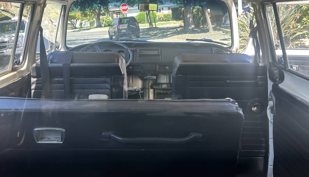 Volkswagen-bus-1972-red-7