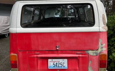 Volkswagen-bus-1973-red
