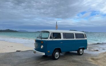 Volkswagen-bus-1976-blue-18
