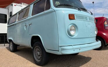 Volkswagen-bus-1976-blue-3