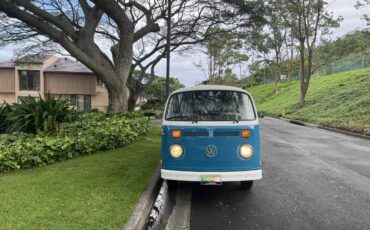 Volkswagen-bus-1976-blue-6