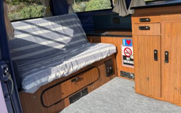 Volkswagen-bus-westfalia-1979-purple-14