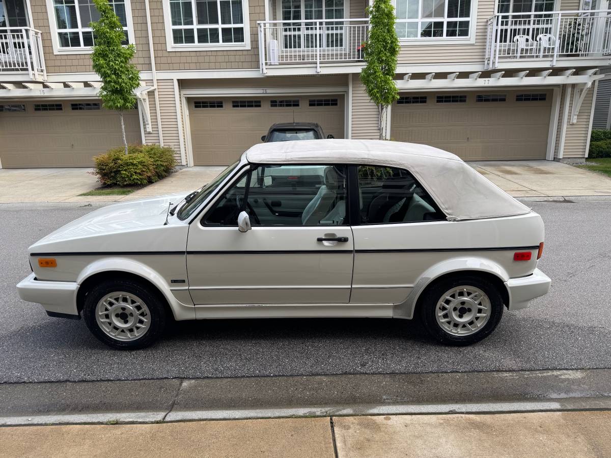 Volkswagen-cabrio-1989-white-2