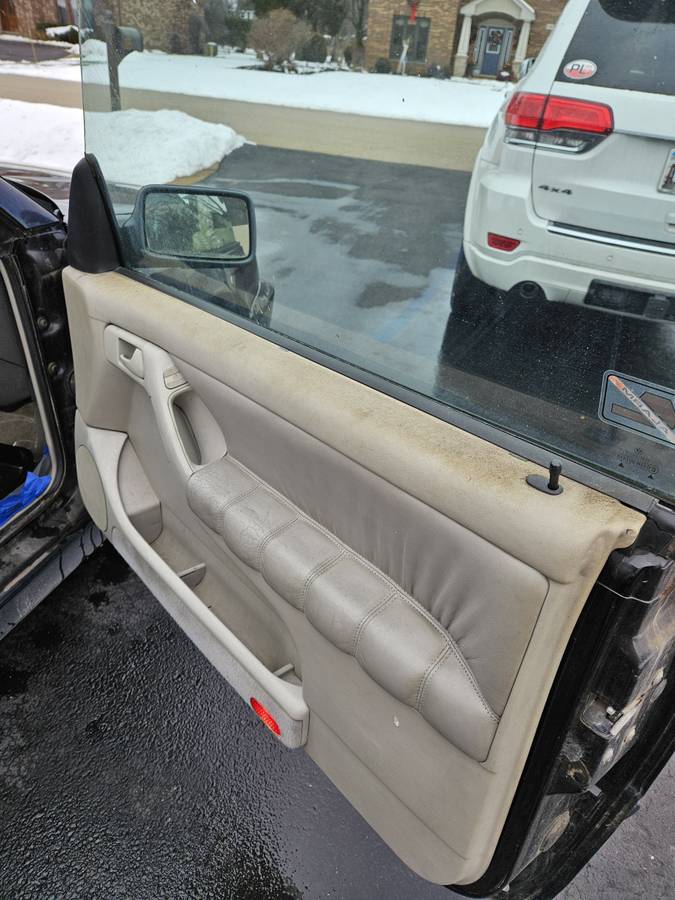 Volkswagen-cabrio-1995-black-11