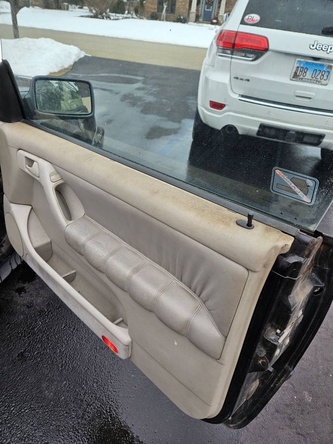 Volkswagen-cabrio-1995-black-12