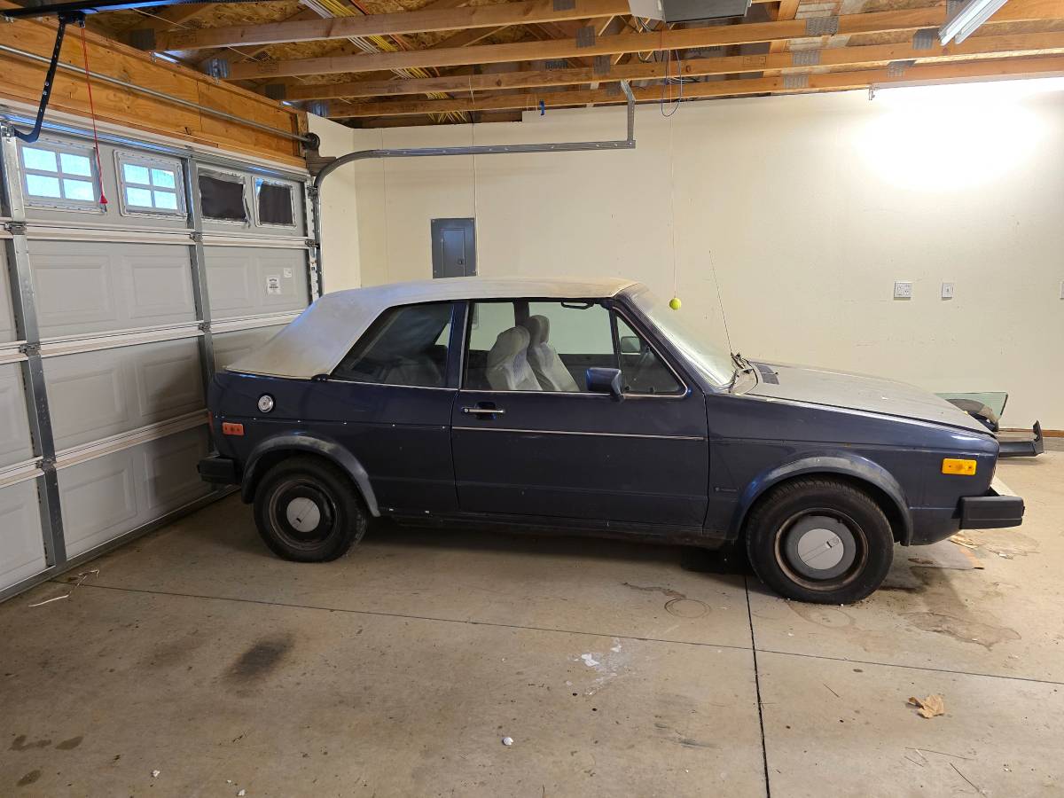 Volkswagen-cabriolet-1987-blue