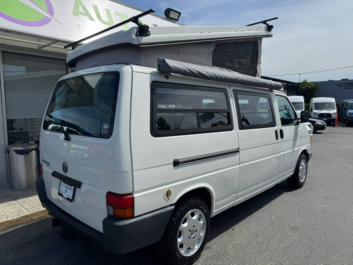 Volkswagen-eurovan-panel-van-1995-white-13