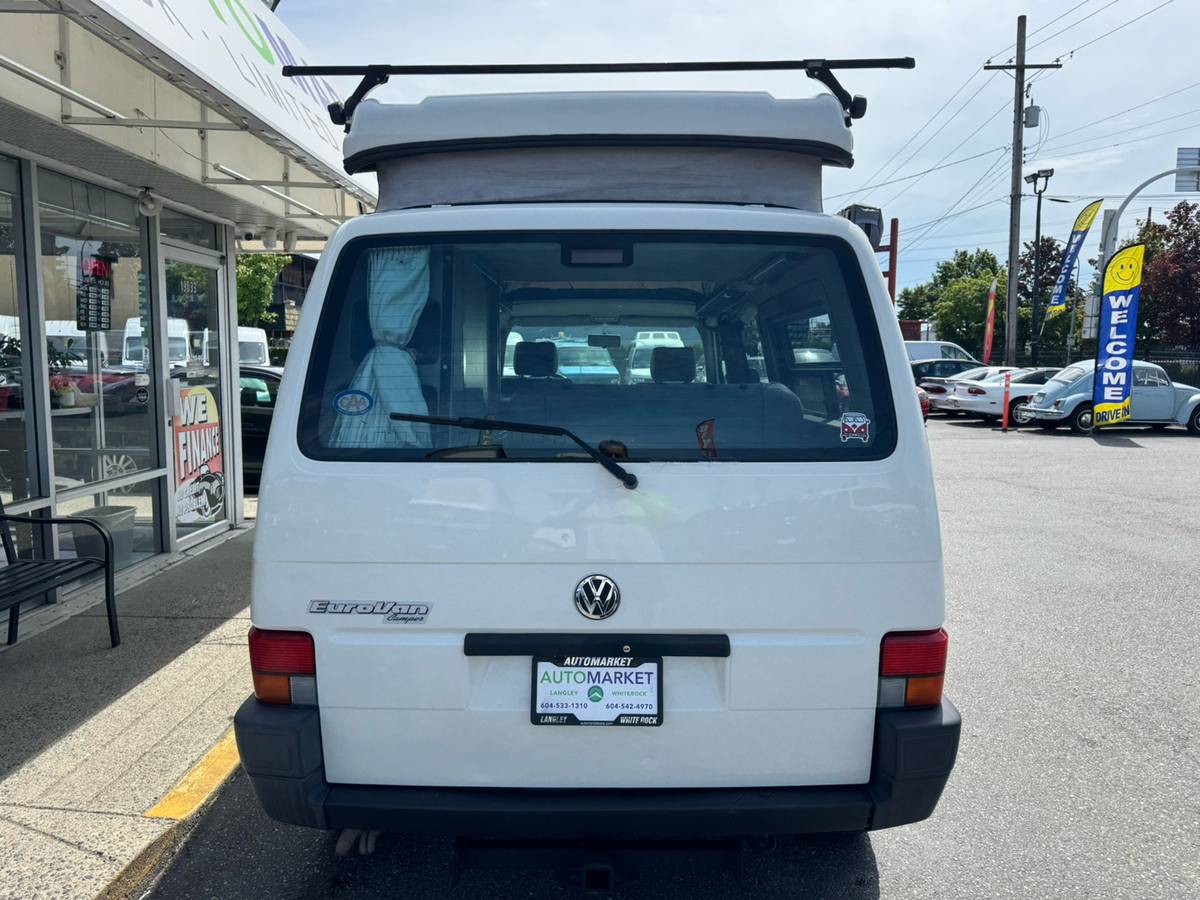 Volkswagen-eurovan-panel-van-1995-white-30