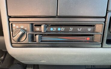 Volkswagen-eurovan-panel-van-1995-white-8