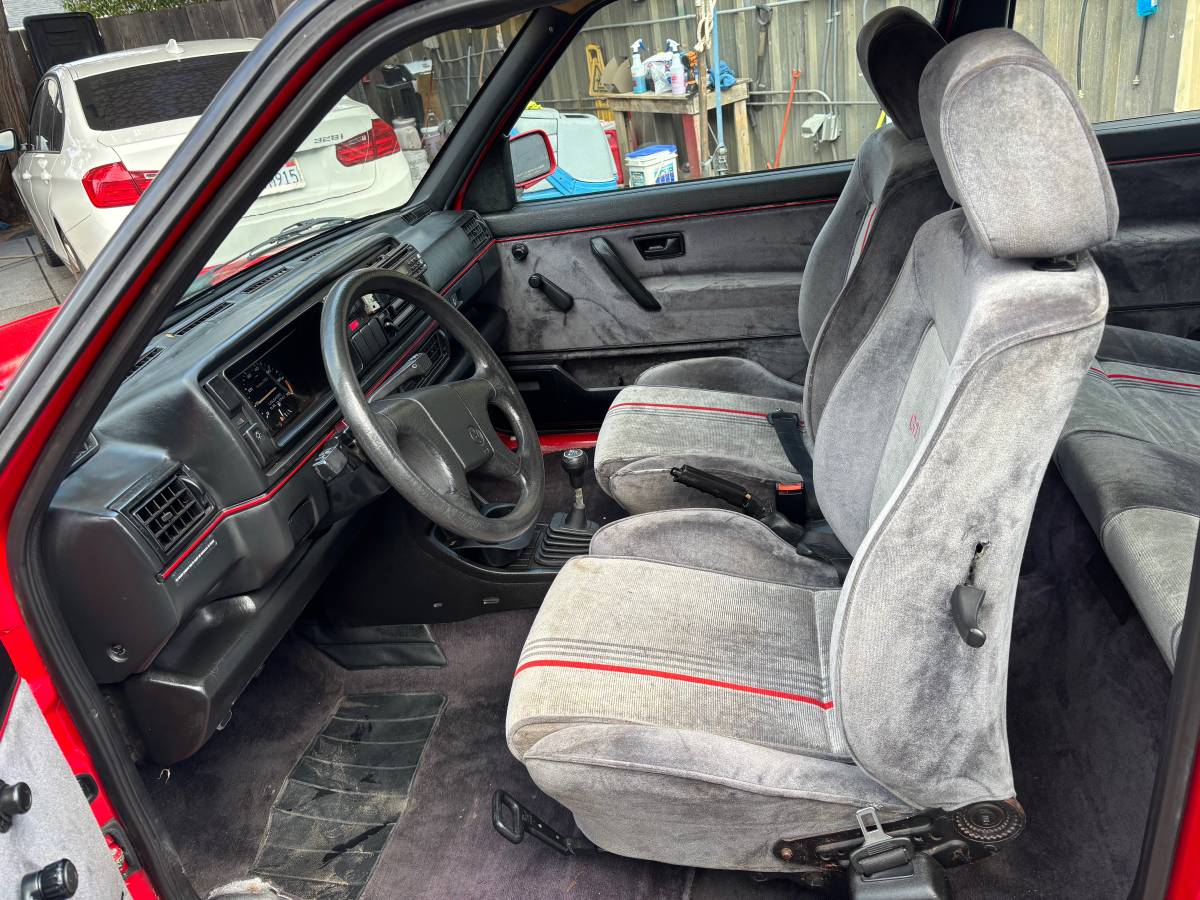Volkswagen-gti-1990-red-7