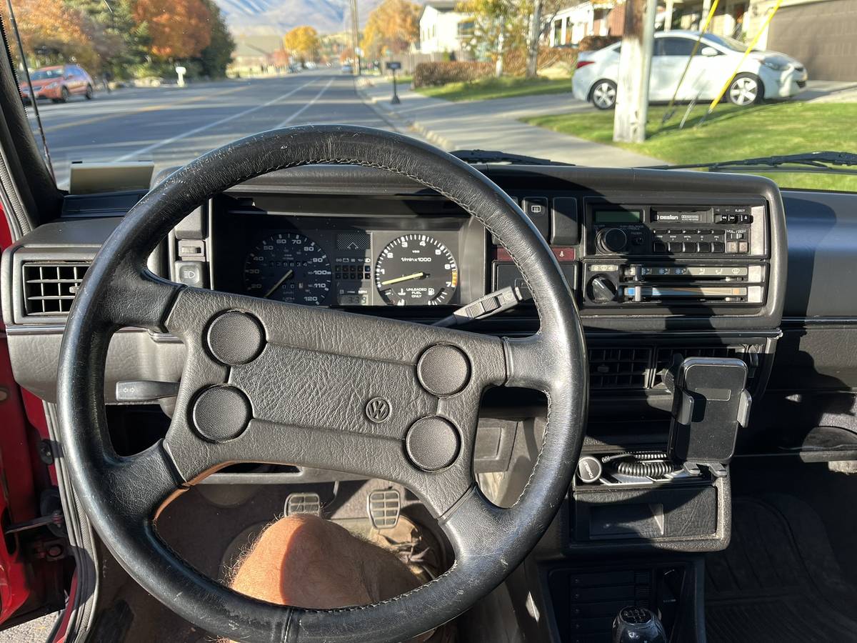 Volkswagen-jetta-1986-red-16