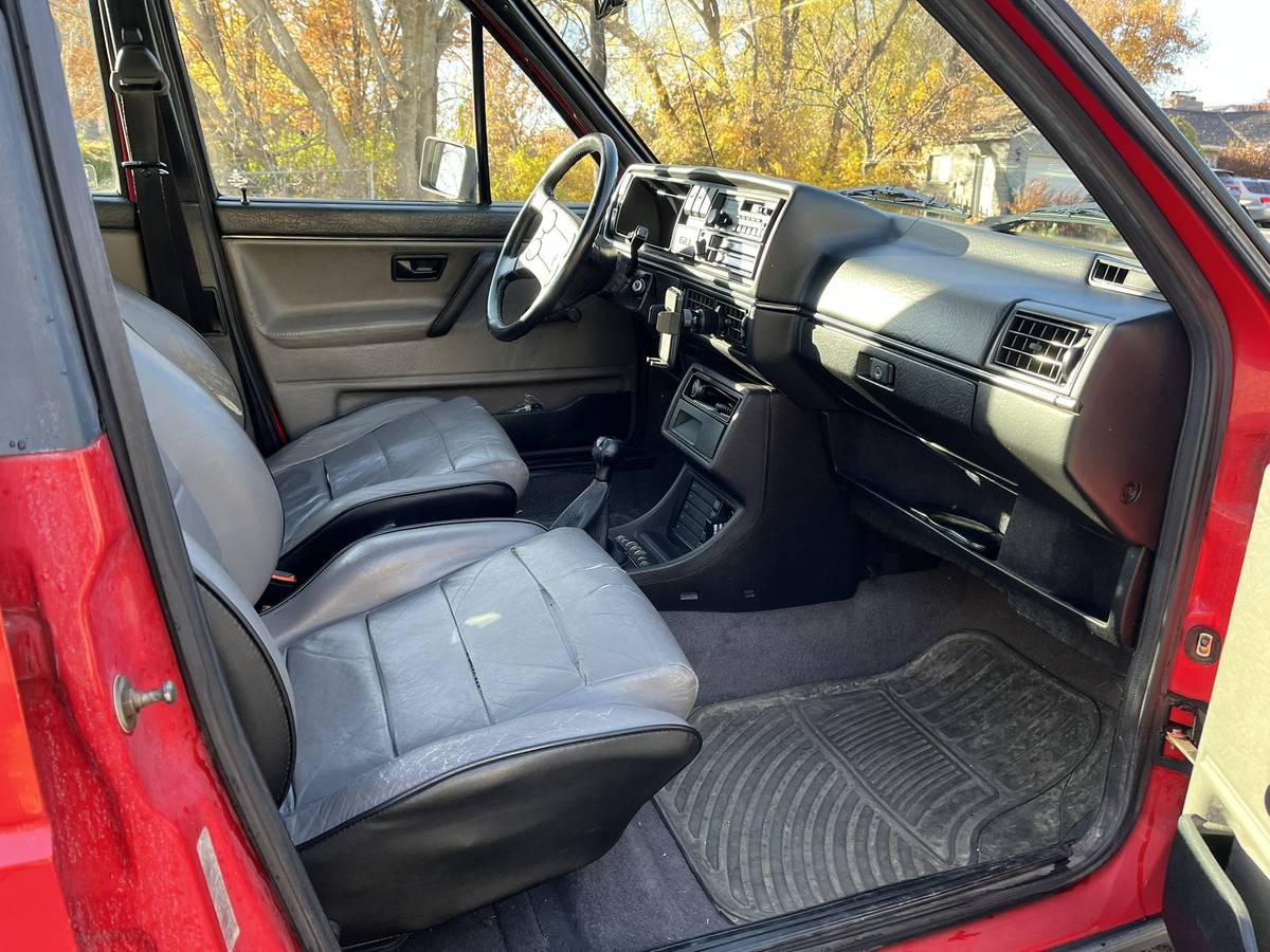Volkswagen-jetta-1986-red-3