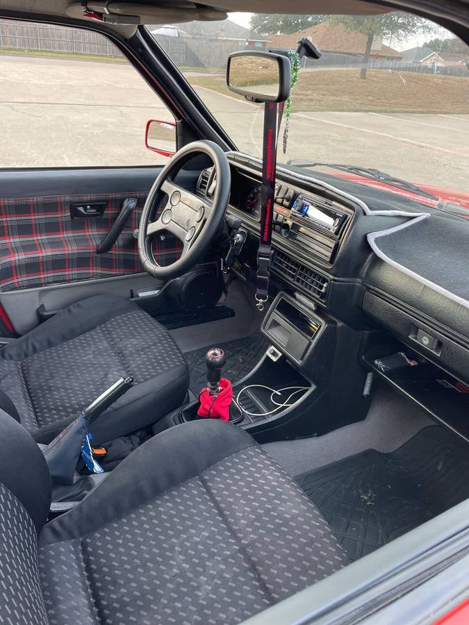 Volkswagen-jetta-1991-red-17