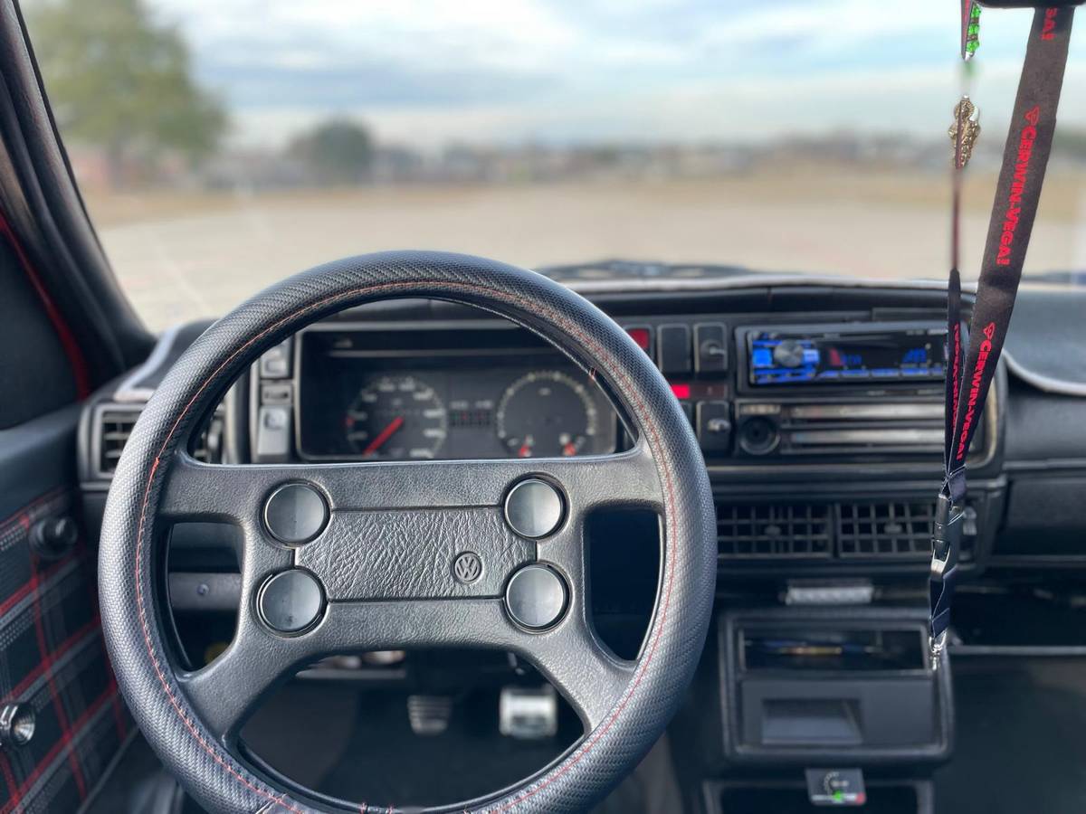 Volkswagen-jetta-1991-red-22