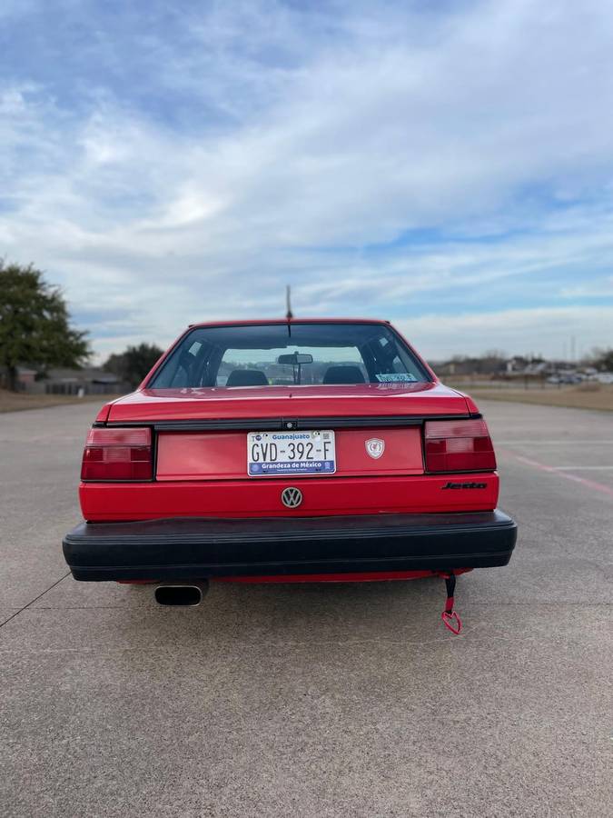 Volkswagen-jetta-1991-red