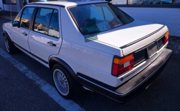 Volkswagen-jetta-gl-1986-white-1