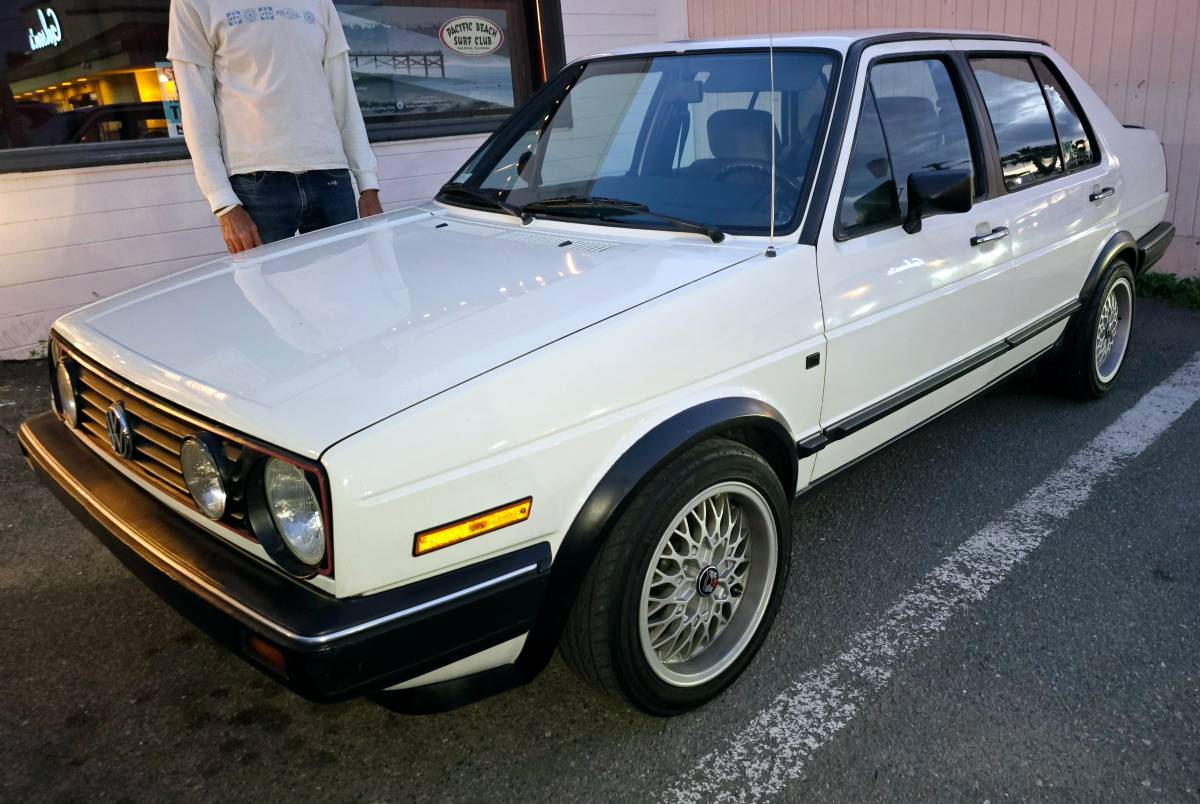 Volkswagen-jetta-gl-1986-white-2