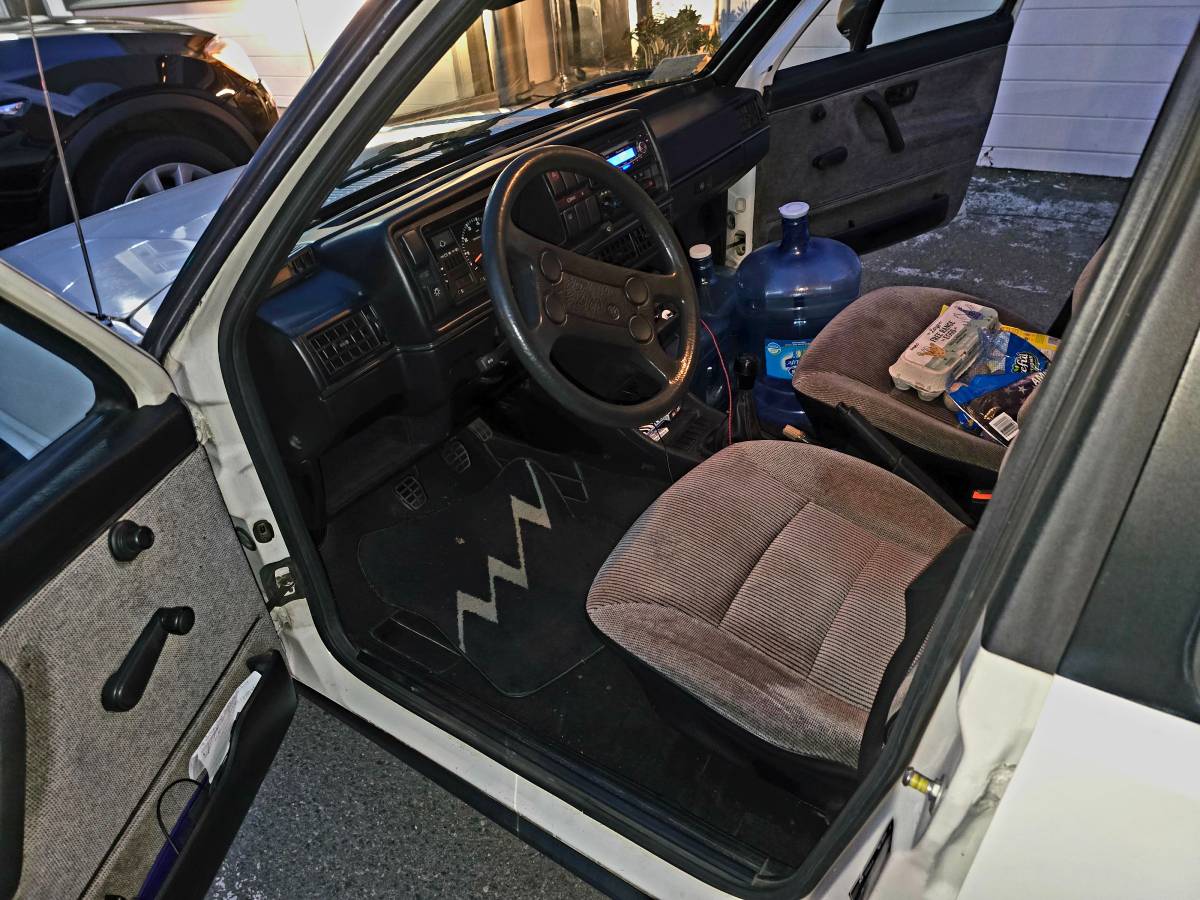 Volkswagen-jetta-gl-1986-white-4