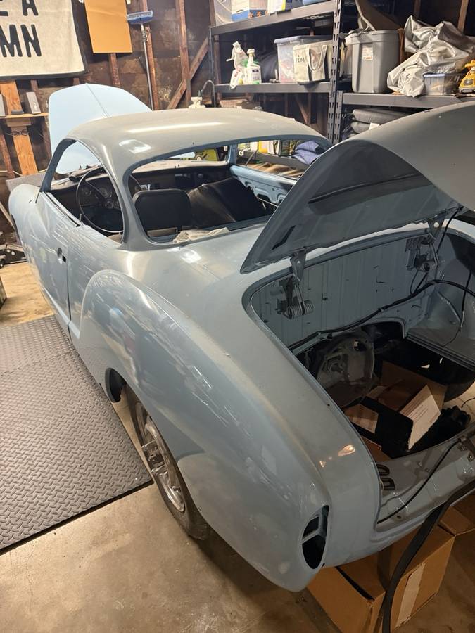 Volkswagen-karmann-ghia-1969-2