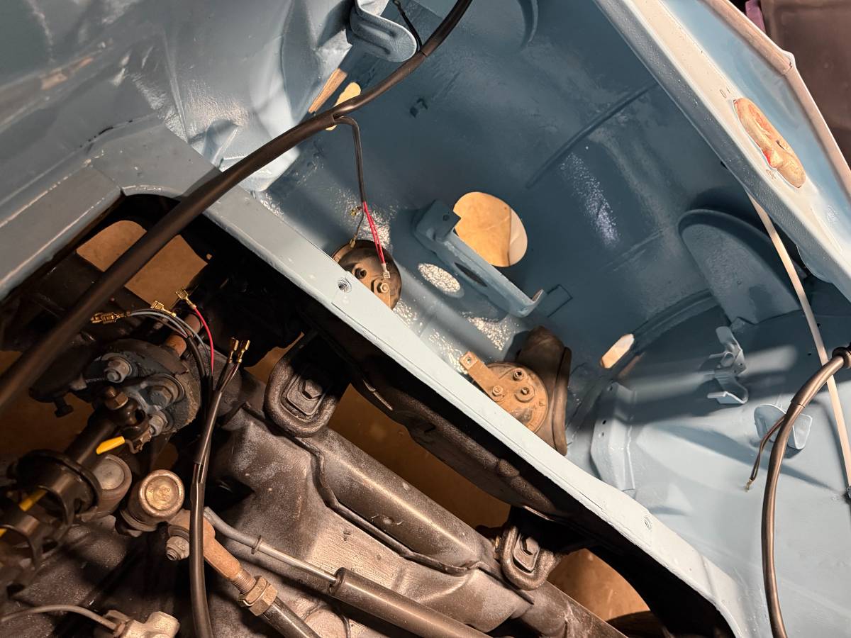 Volkswagen-karmann-ghia-1969-7