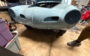 Volkswagen-karmann-ghia-1969-8