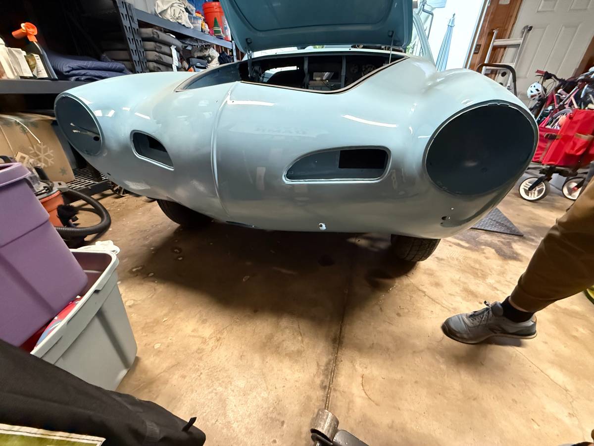 Volkswagen-karmann-ghia-1969-8