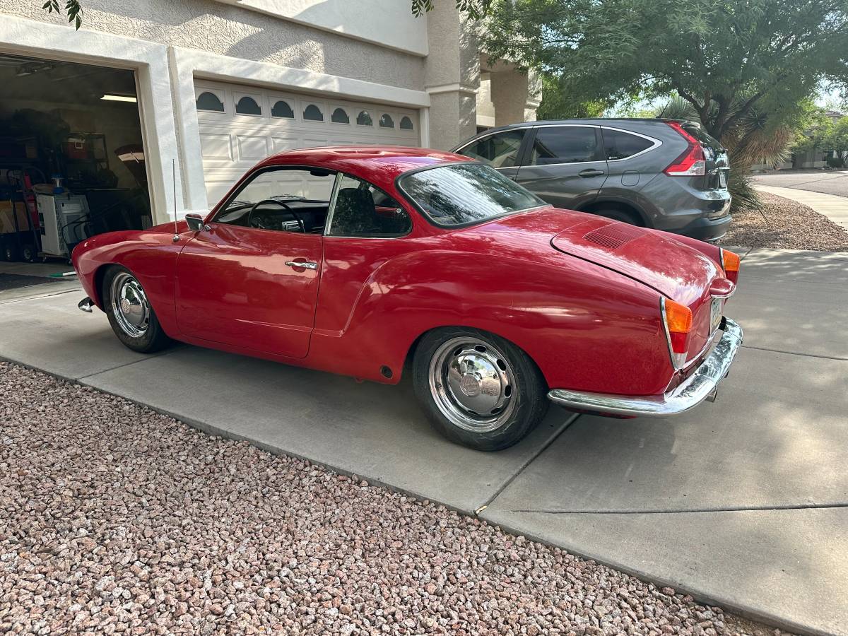 Volkswagen-karmann-ghia-1970-red-1
