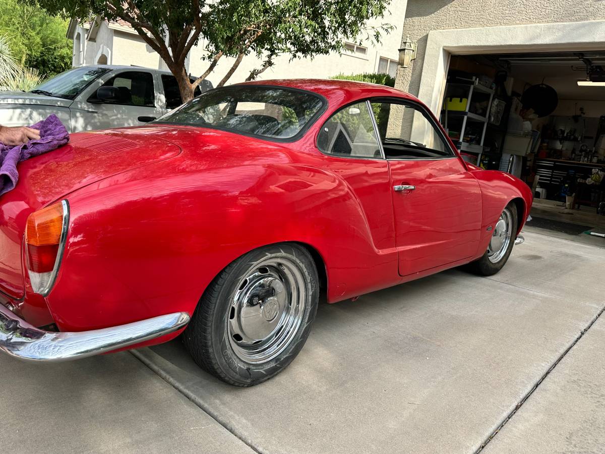 Volkswagen-karmann-ghia-1970-red-7
