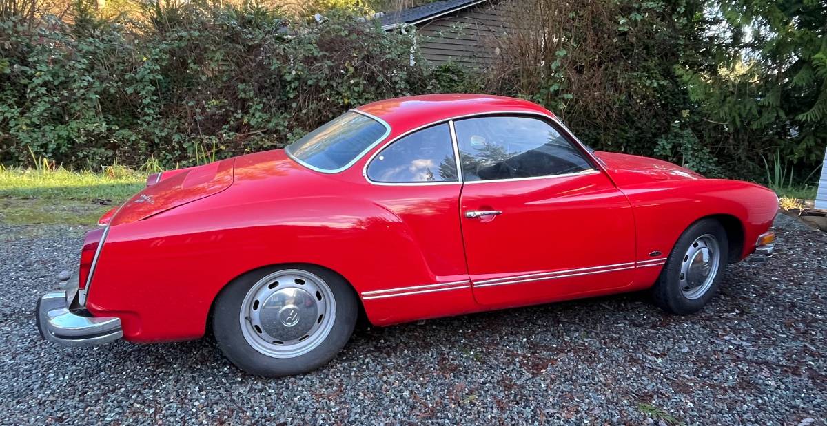 Volkswagen-karmann-ghia-1974-red-1