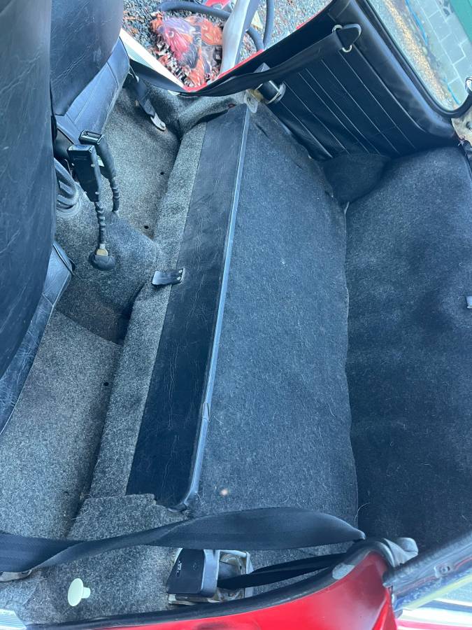 Volkswagen-karmann-ghia-1974-red-4