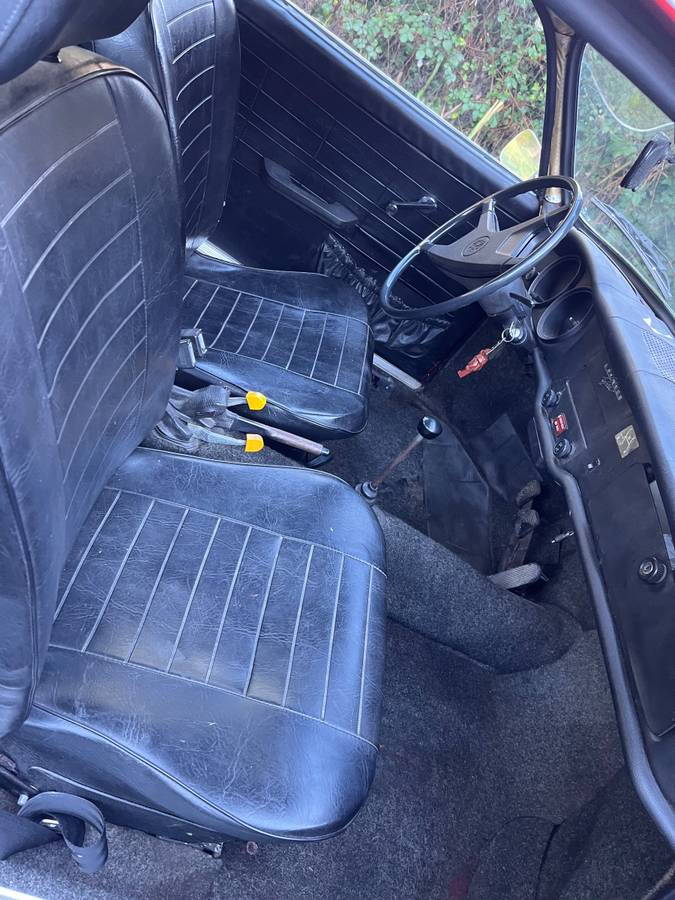 Volkswagen-karmann-ghia-1974-red-5