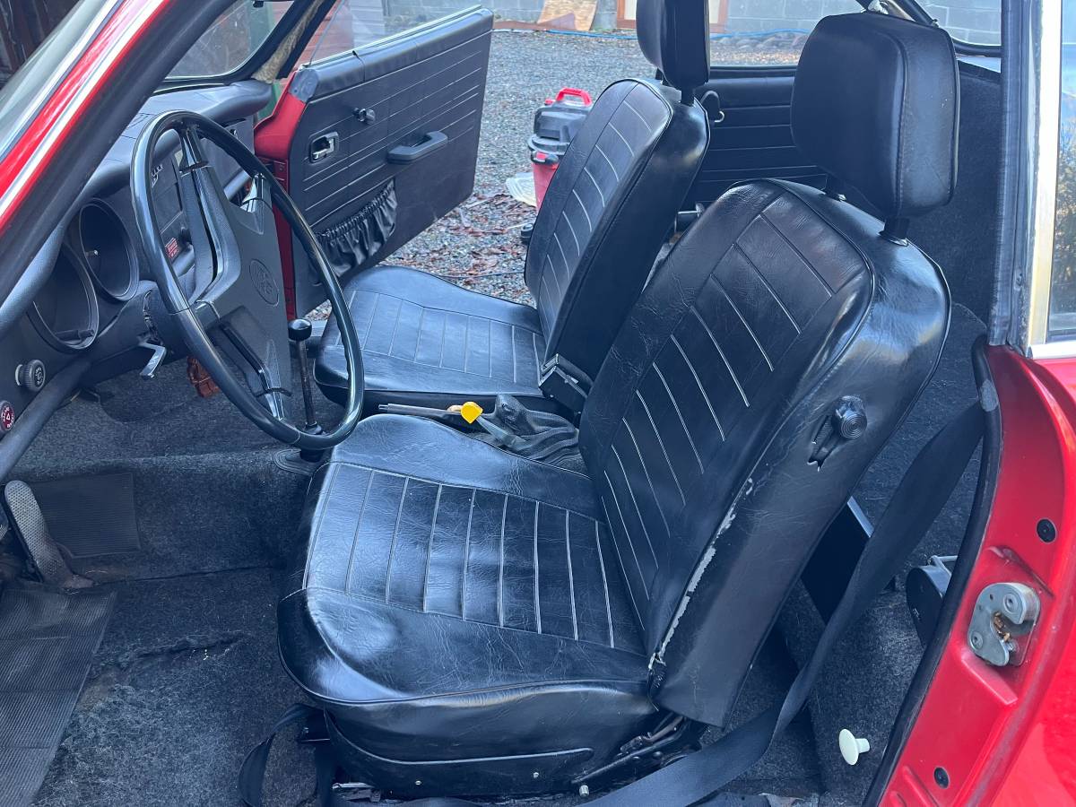 Volkswagen-karmann-ghia-1974-red-6