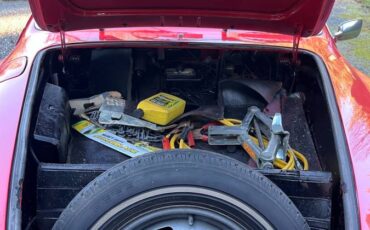 Volkswagen-karmann-ghia-1974-red-8