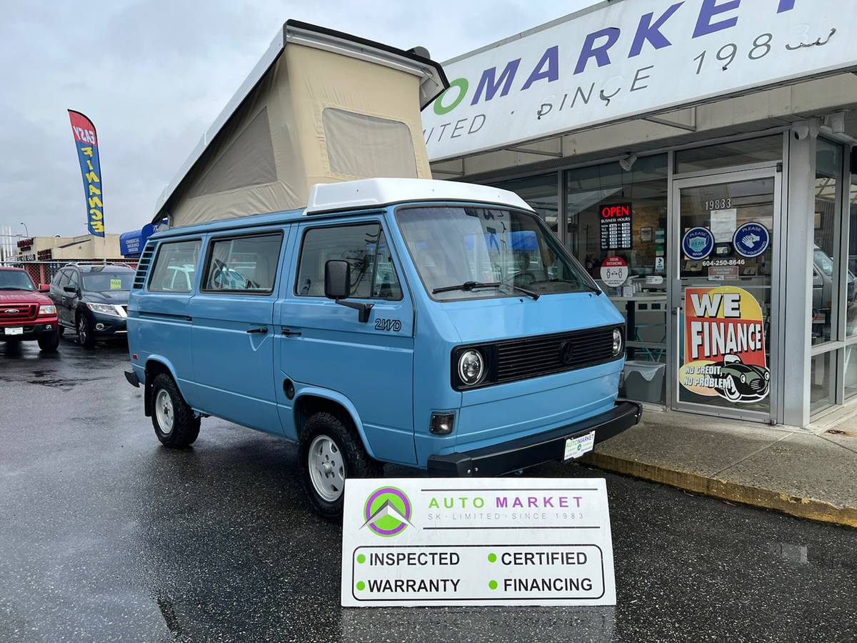 Volkswagen-kombi-camper-1981-blue-1