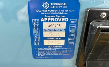 Volkswagen-kombi-camper-1981-blue-10