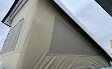 Volkswagen-kombi-camper-1981-blue-18