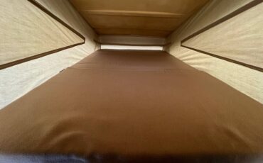 Volkswagen-kombi-camper-1981-blue-35