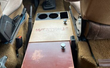 Volkswagen-kombi-camper-1981-blue-41