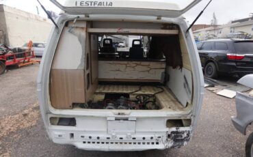 Volkswagen-kombi-camper-1981-grey-14