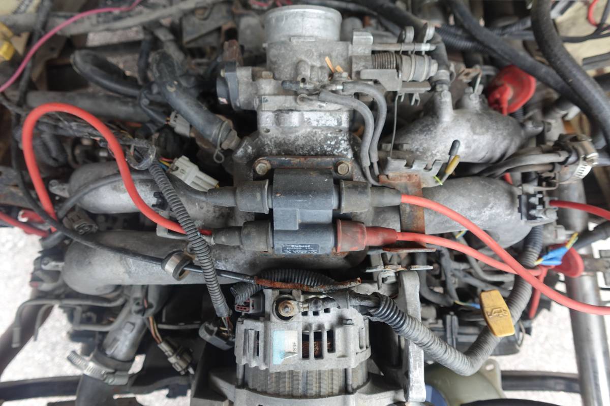 Volkswagen-kombi-camper-1981-grey-17