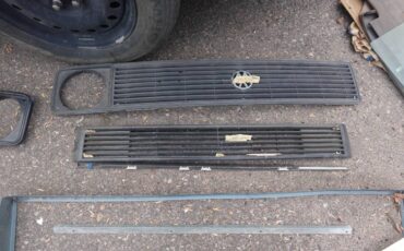 Volkswagen-kombi-camper-1981-grey-19