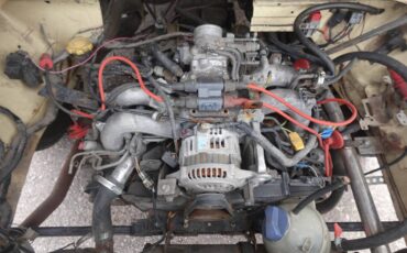 Volkswagen-kombi-camper-1981-grey-28