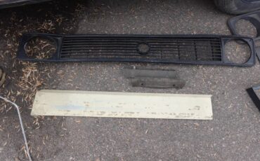 Volkswagen-kombi-camper-1981-grey-3