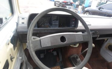 Volkswagen-kombi-camper-1981-grey-49